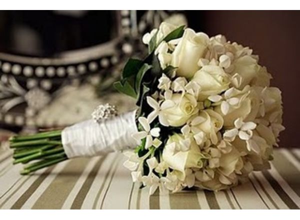 Flores: Buquês de noiva : Buquê de rosas brancas e orquídeas | Floricultura  Muriel - (11) 4666-3069
