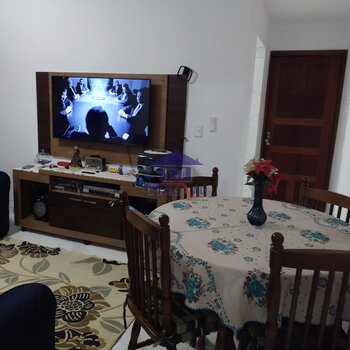 APTO 2 DORM TODO REFORMADO