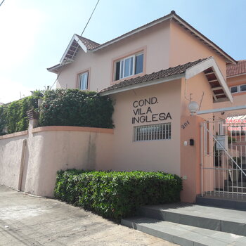 Sobrado 3 Dorms. sendo 2 Suítes - Cond. Vila Inglesa - Pq. Maria Helena