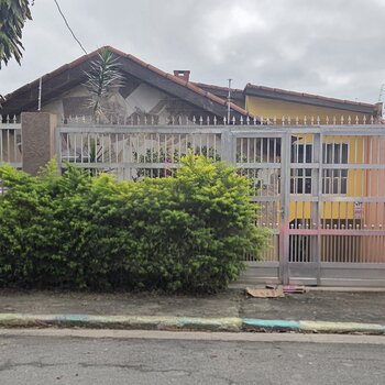 Sobrado 4 Dorms (sendo 2 Suítes) -  Jd. Lídia