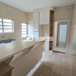 Casa com 4 dormitórios Próximo a Avenida do Rio Bonito 