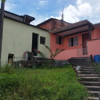 VENDE-SE UM TERRENO COM CASAS, CAPTADA: 17/07/2026