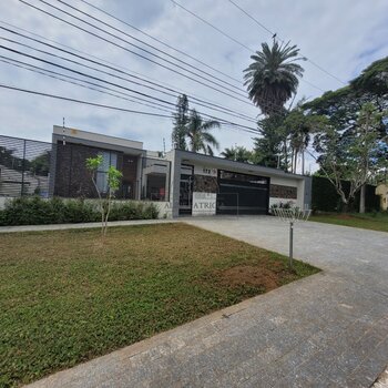 Vende se lindíssima Casa  / Bolsão de Interlagos