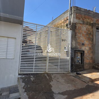 Vendo Casa Fundos Bairro Boa Esperança em São Gotardo MG 