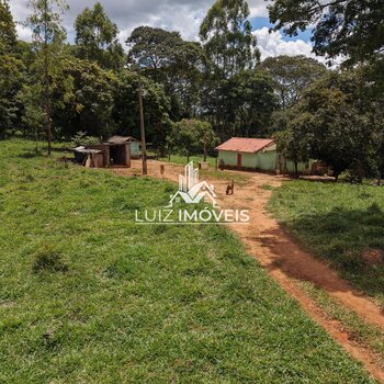 Vendo Sítio 2hectares 4km São Gotardo MG 
