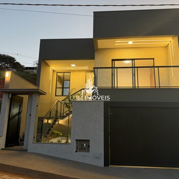 Vendo Casa Alto Padrão Bairro Portal das Palmeiras São Gotardo MG