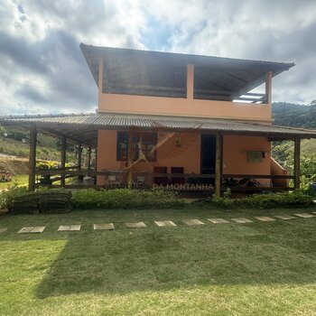  Sítio a venda na localidade de São Bento Do Chapéu, próximo ao centro de Domingos Martins - ES