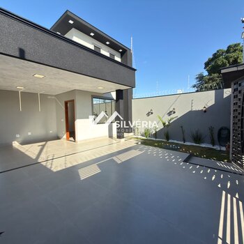 🏡 CASA À VENDA | VILA ALMEIDA – SANTO AMARO  Um imóvel moderno, espaçoso e completo para você viver momentos inesquecíveis com sua família! 